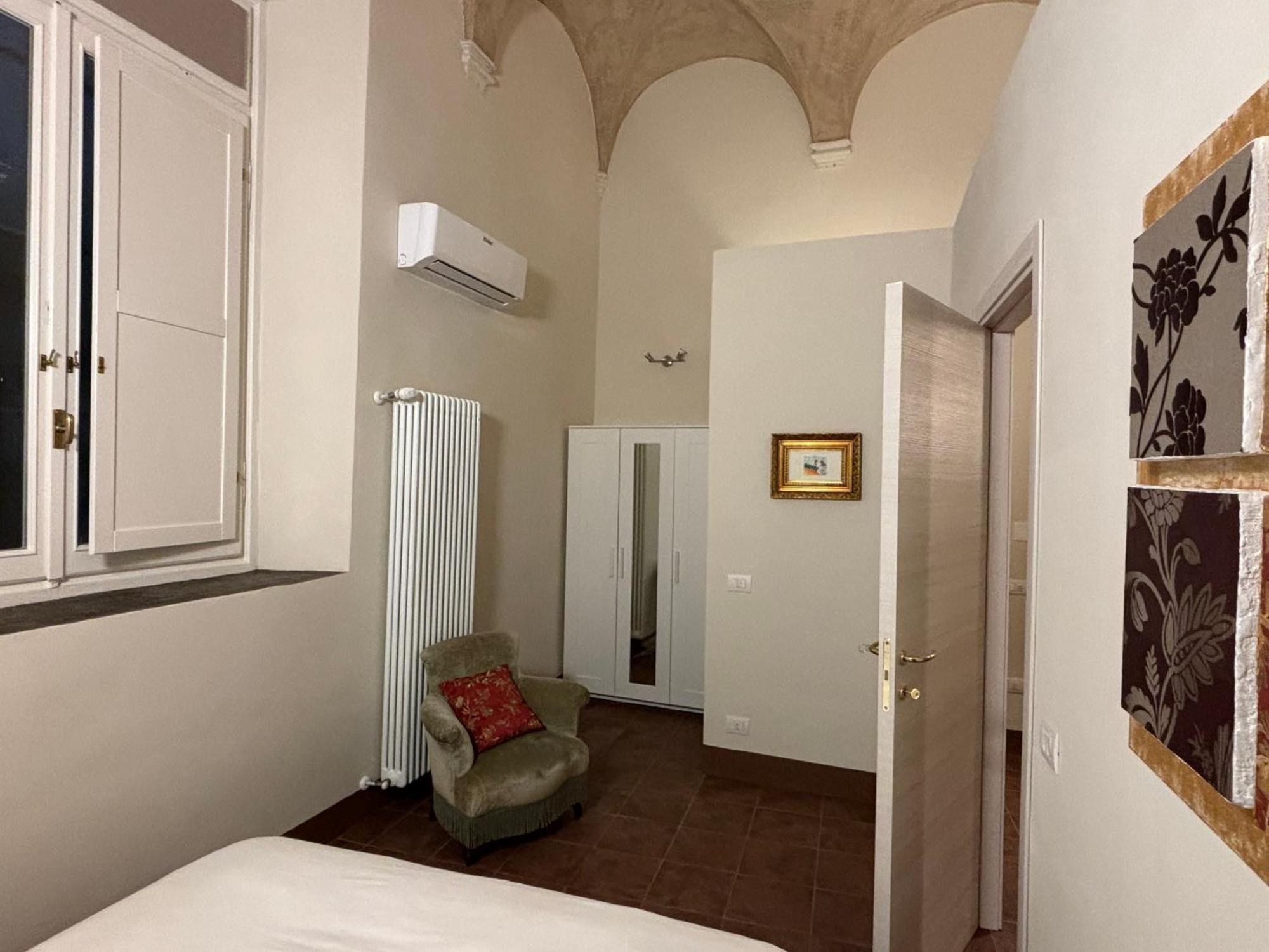 Appartamento L'Antica Colonna, In Centro Storico Парма Экстерьер фото